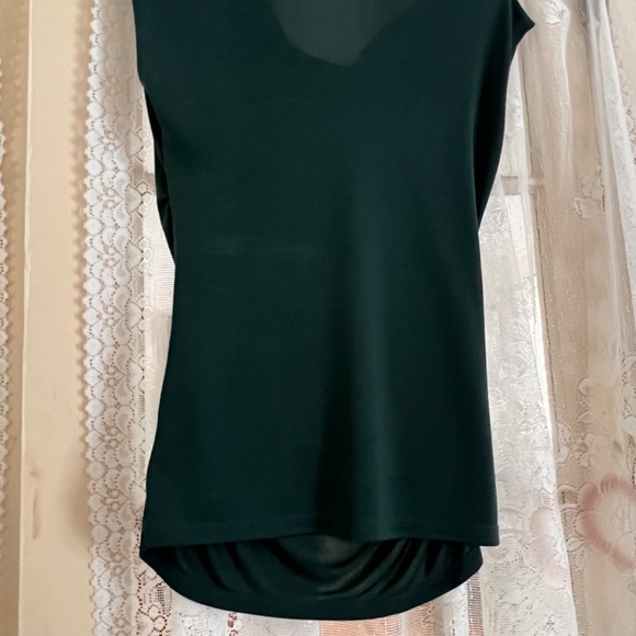 Too - Picture 3 of 3